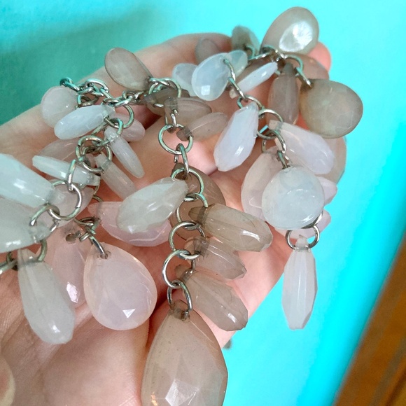 Women’s pale purple and fun cha cha style necklace with teardrop shaped beads - Picture 7 of 7